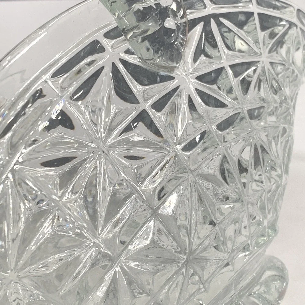 L.E. Smith Clear Pressed Glass Basket Daisy Button Pattern Applied Handle Vtg